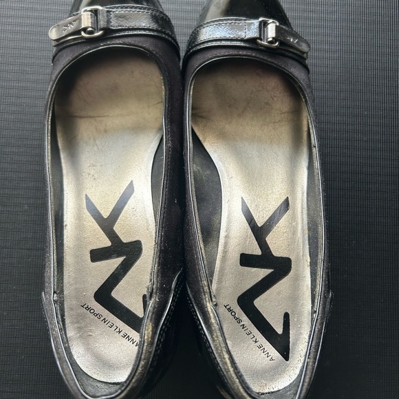 Anne Klein Sport Black 2” Wedges with a Patent Buckle Size 8M Business Casual - Picture 2 of 5